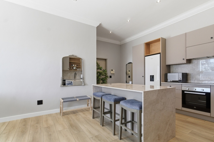 1 Bedroom Property for Sale in Sea Point Western Cape